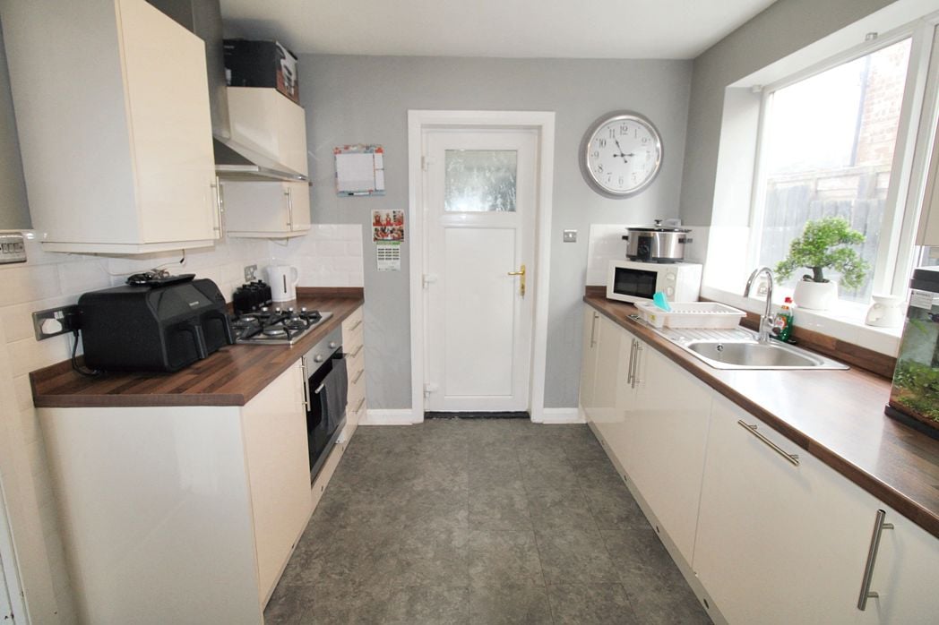 Property image 3 of 8