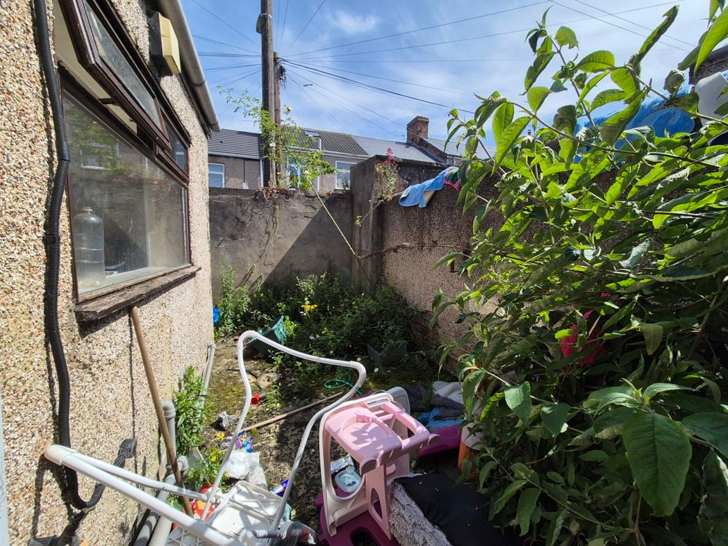 Property image 15 of 17