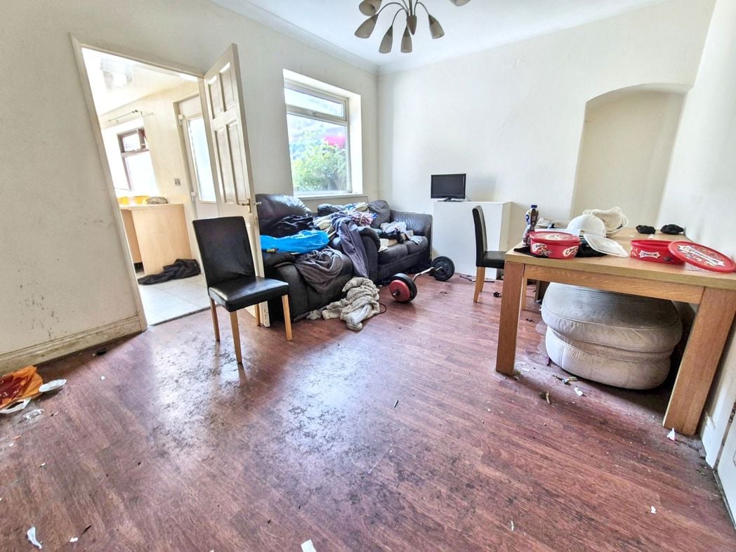 Property image 3 of 17