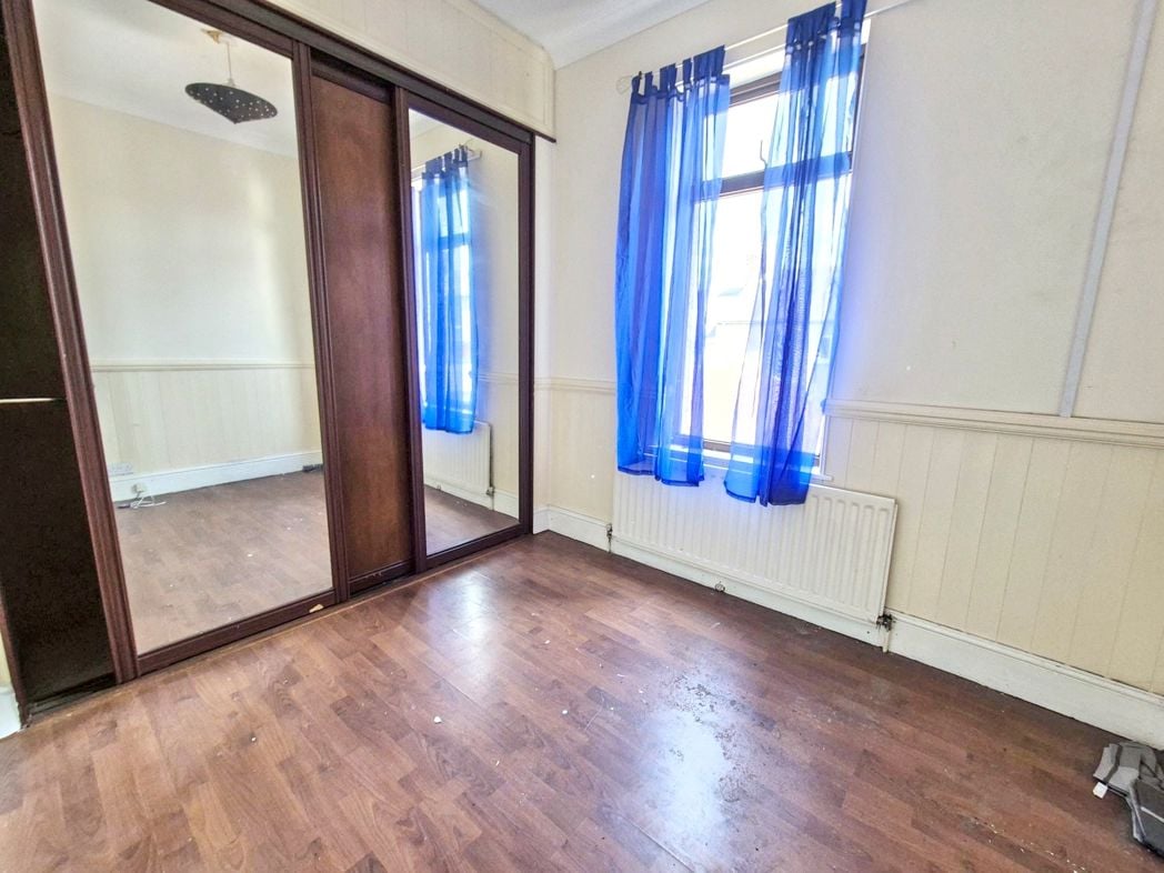 Property image 11 of 17