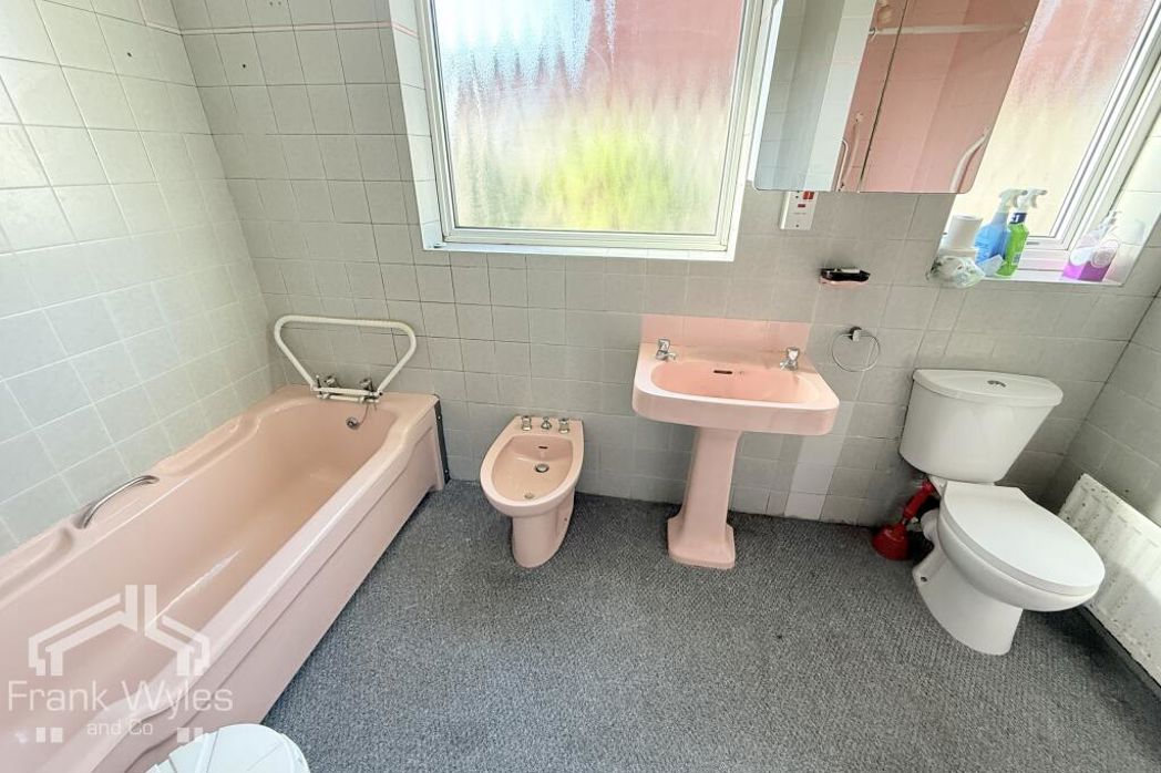 Property image 10 of 13