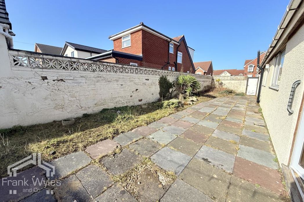 Property image 11 of 13