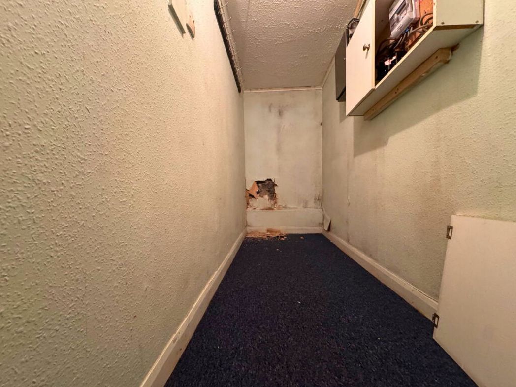 Property image 7 of 9