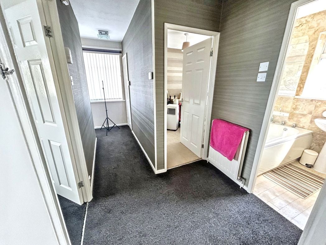 Property image 4 of 7