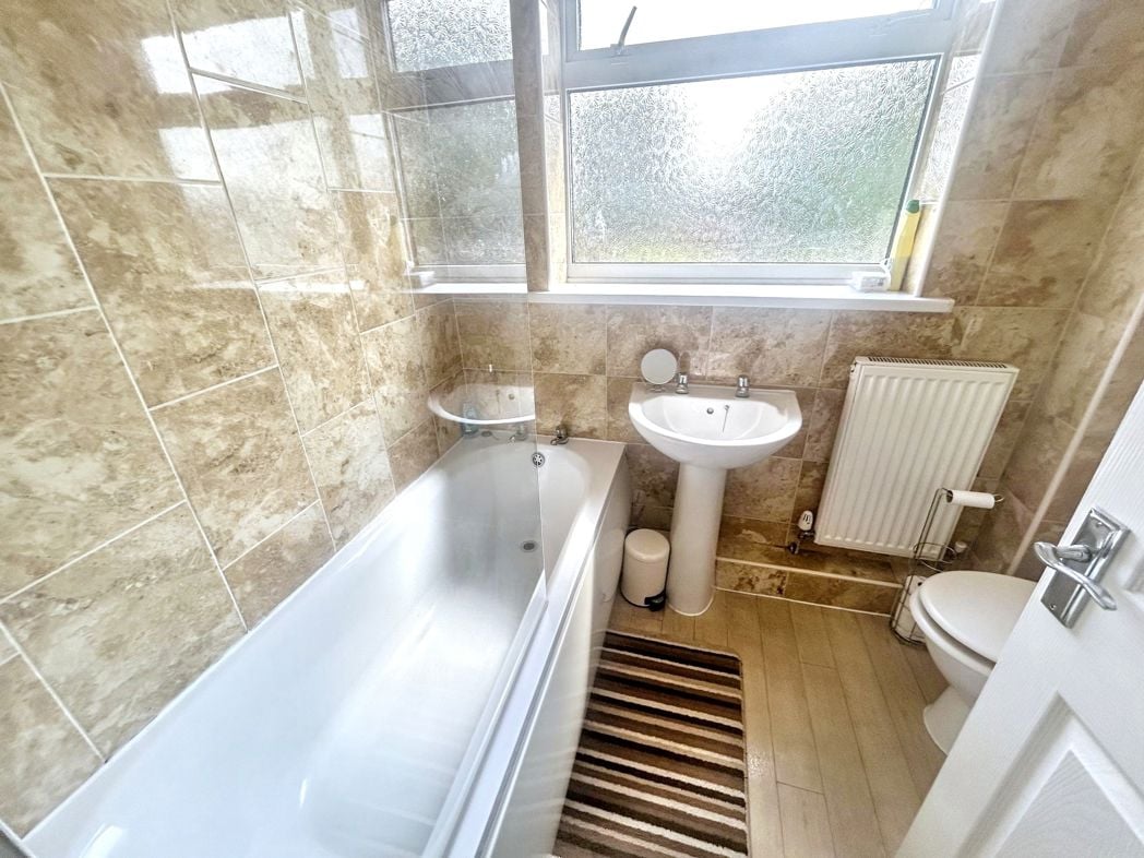 Property image 6 of 7