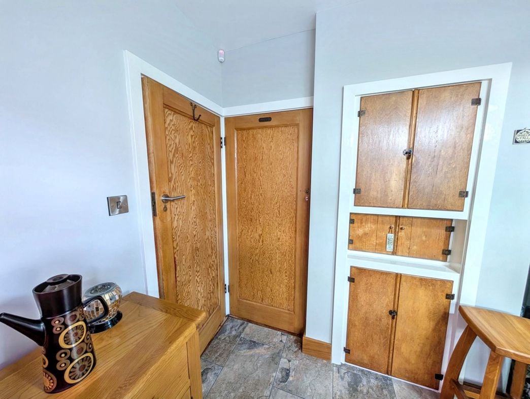Property image 12 of 27