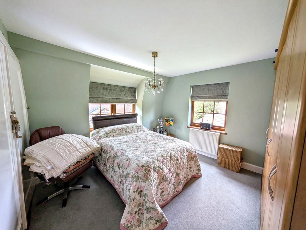 Property image 14 of 27