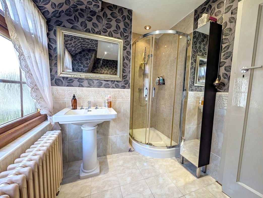 Property image 17 of 27