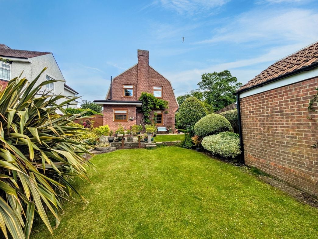Property image 25 of 27