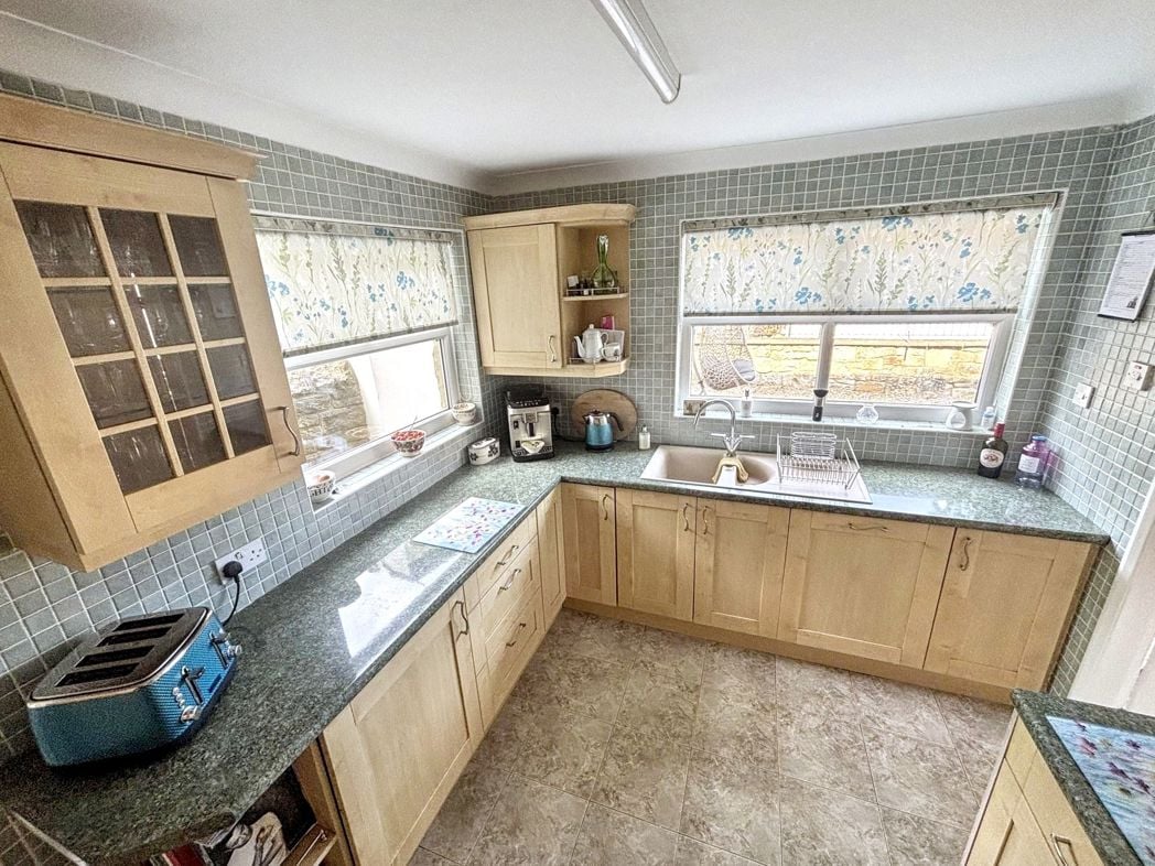 Property image 10 of 34
