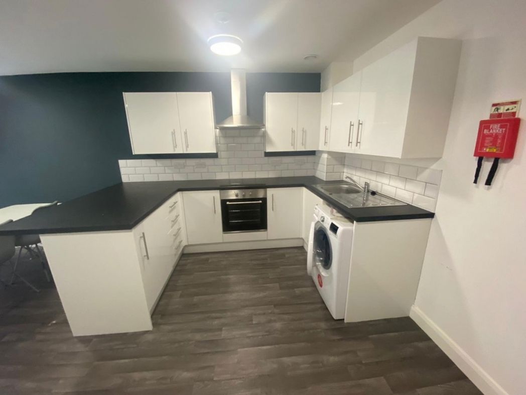 Property image 2 of 16