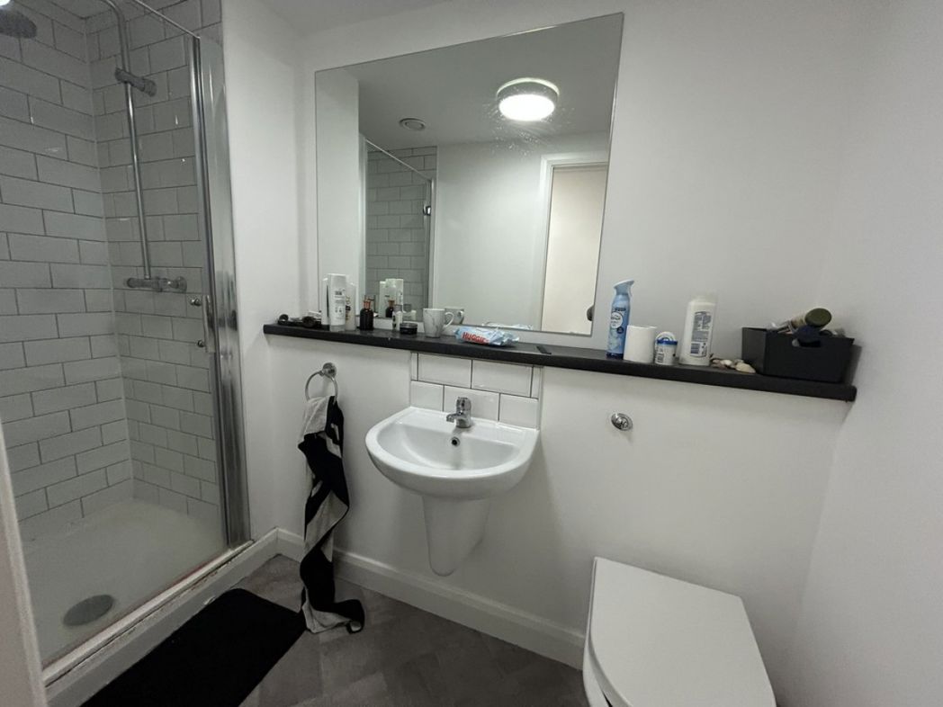 Property image 8 of 16