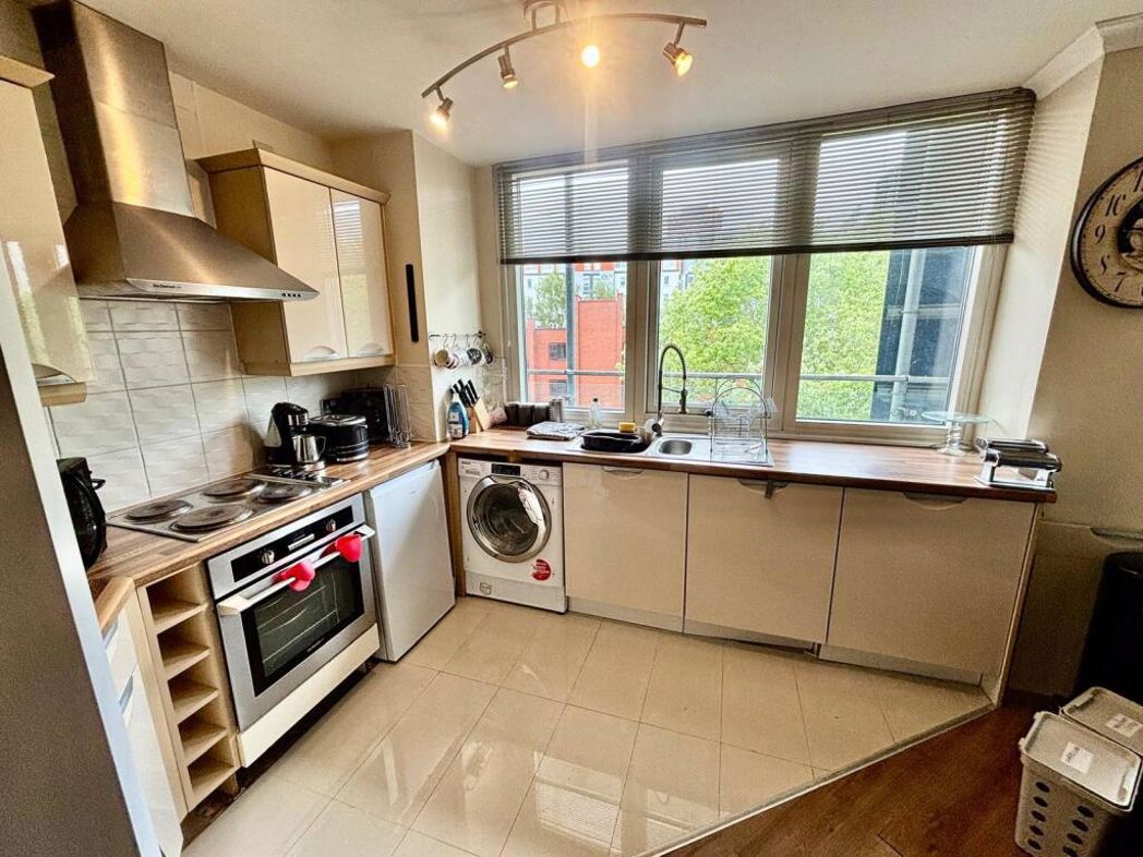 Property image 3 of 9