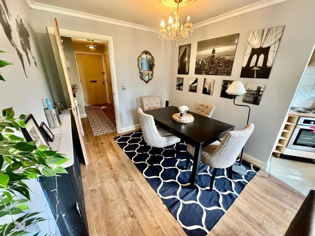 Property image 5 of 9
