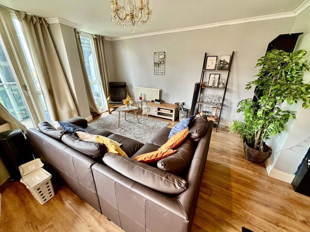 Property image 4 of 9