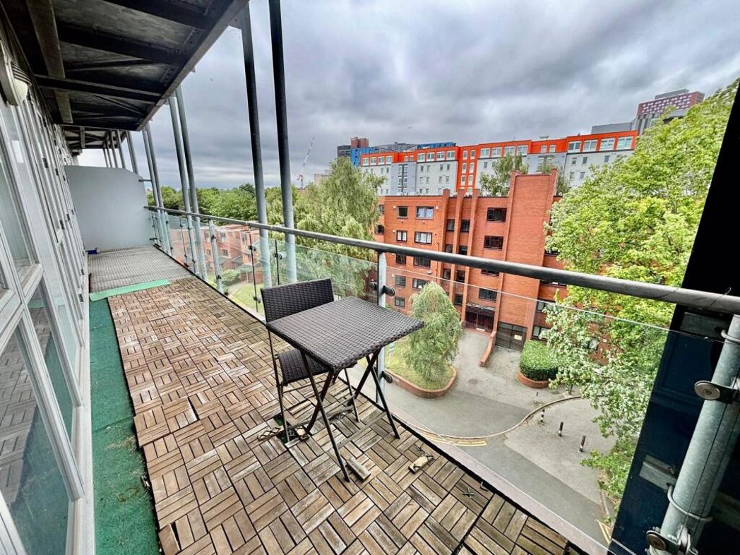 Property image 2 of 9