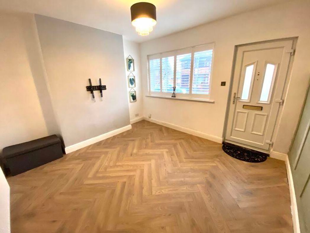 Property image 3 of 9