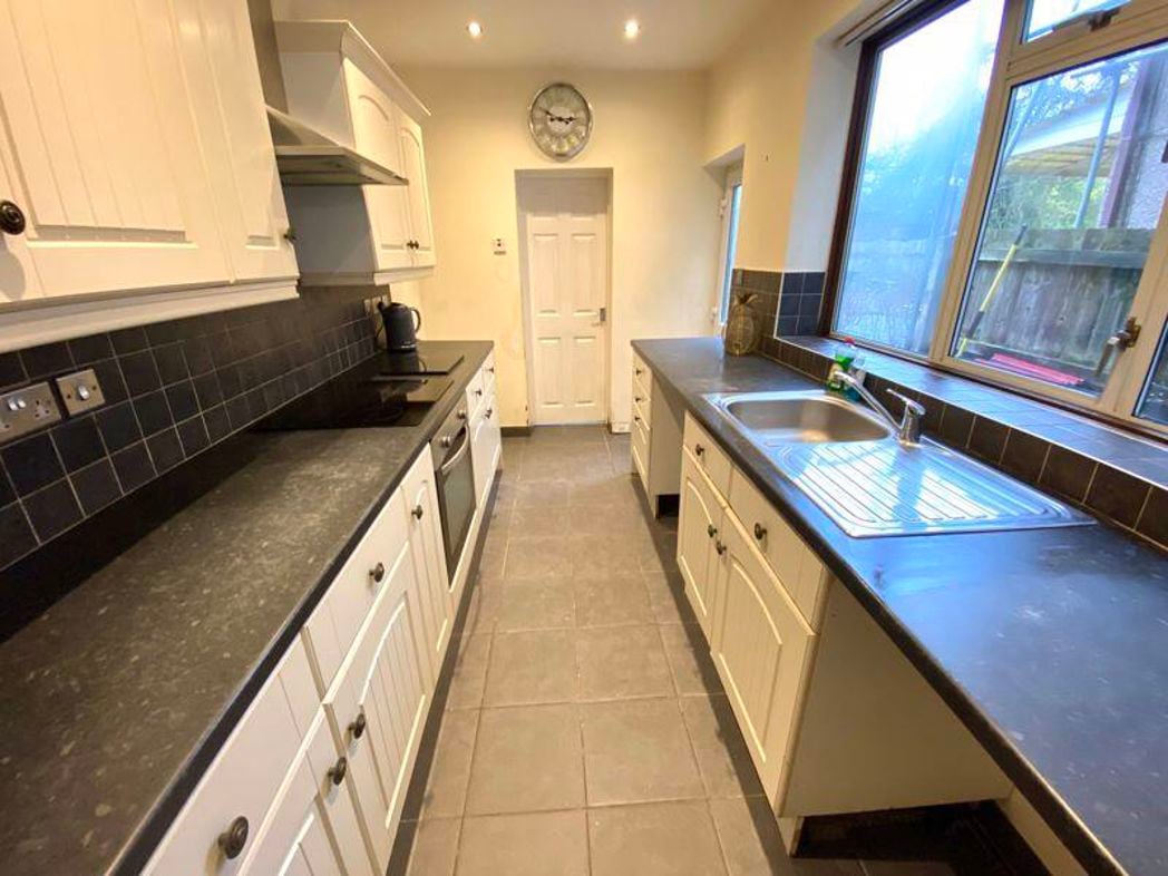 Property image 4 of 9