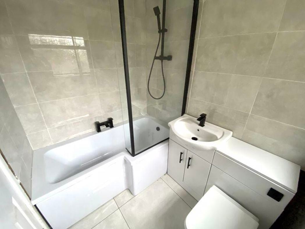 Property image 5 of 9