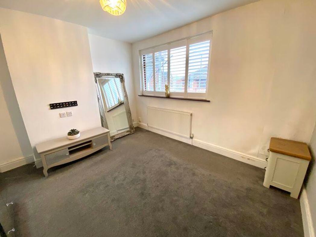 Property image 6 of 9