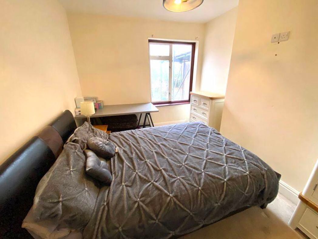 Property image 7 of 9