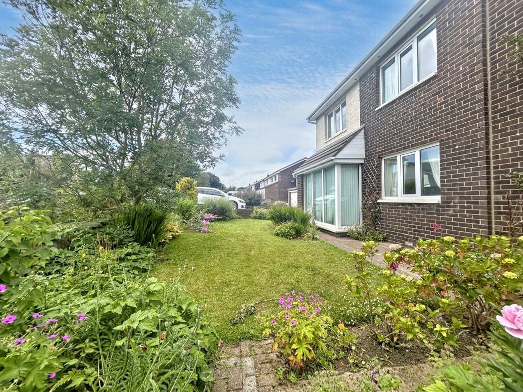 Property image 18 of 27