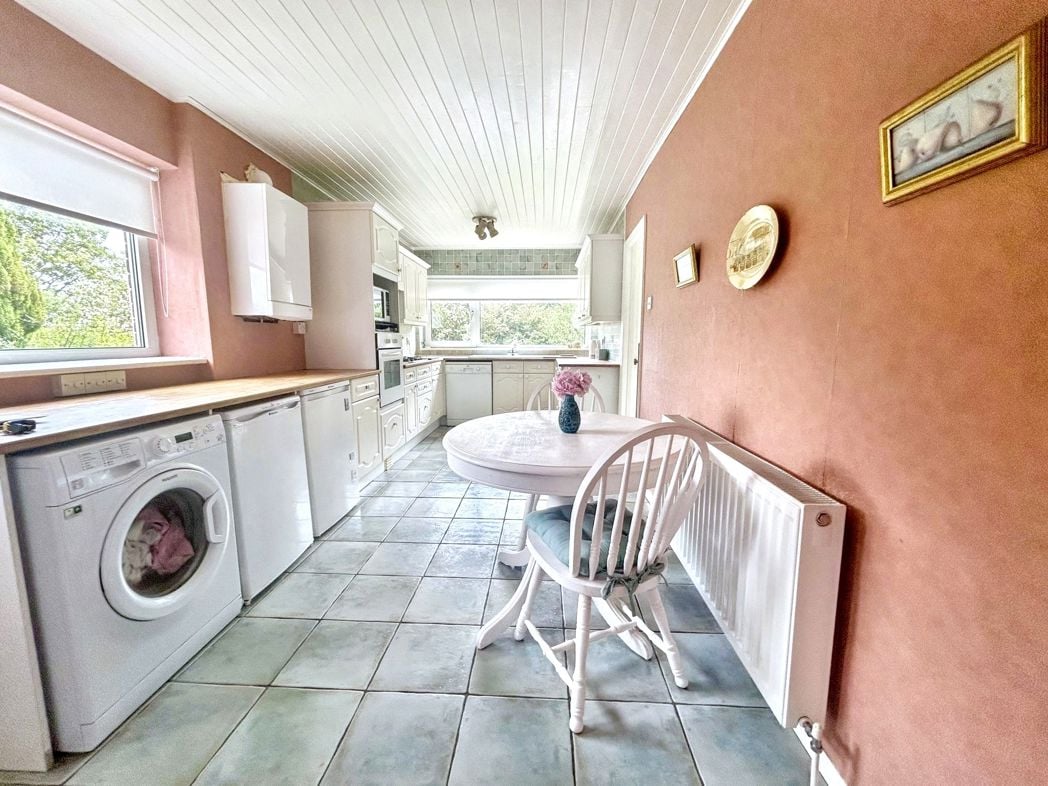 Property image 4 of 27