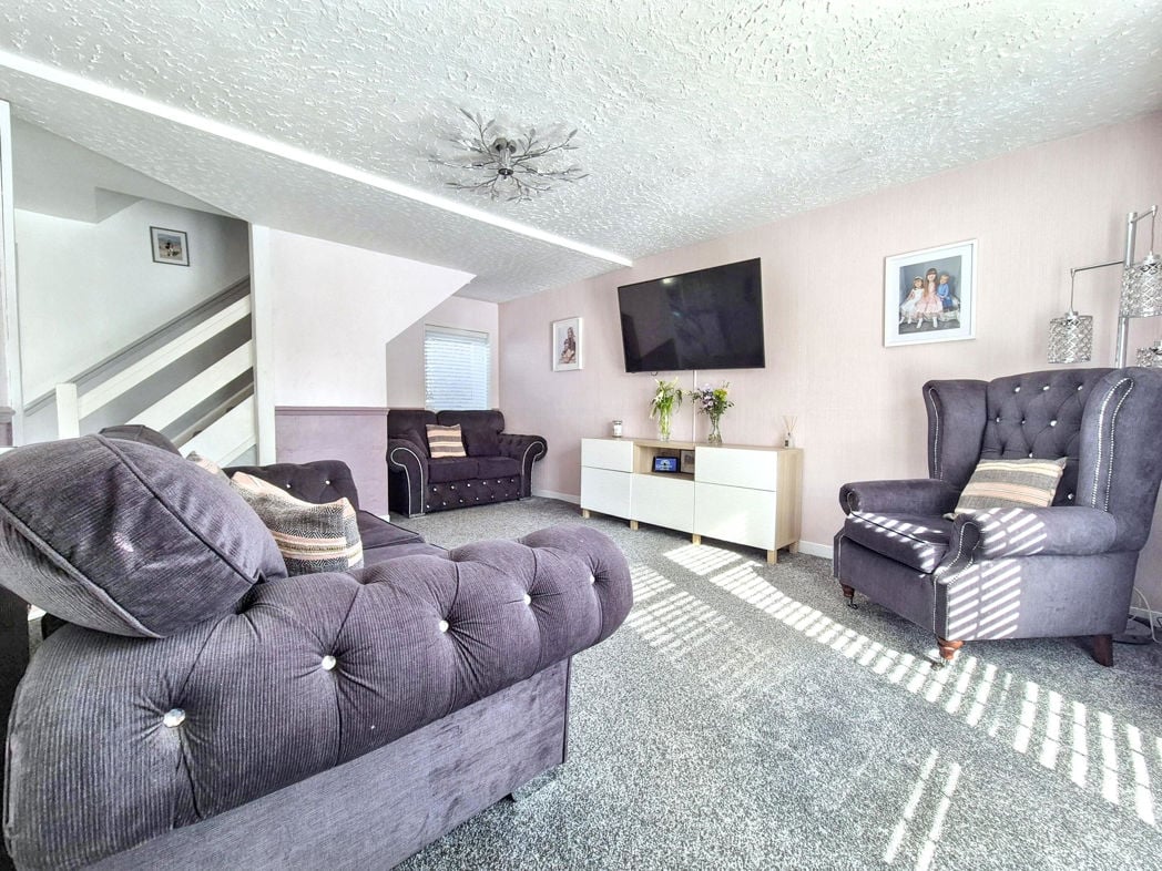 Property image 2 of 20