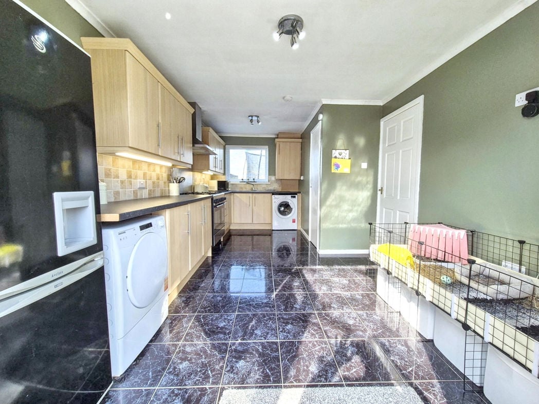 Property image 8 of 20