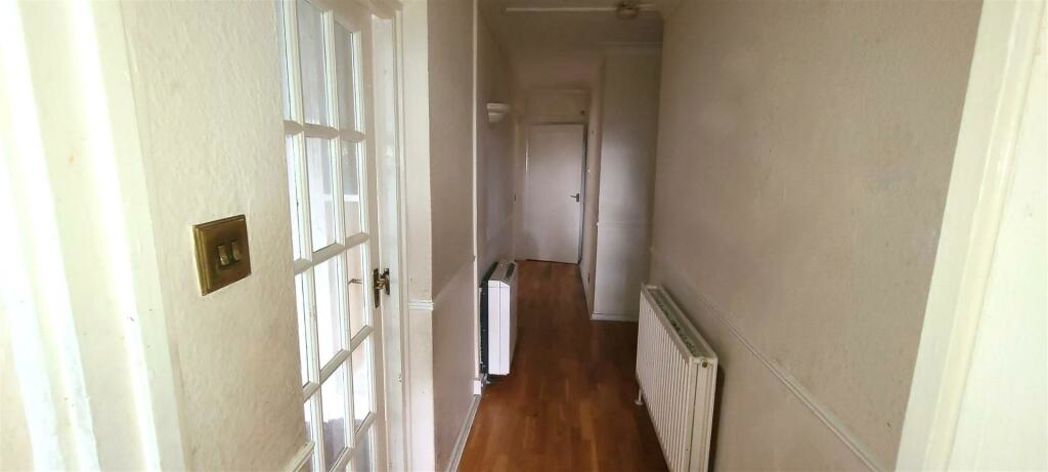 Property image 3 of 11