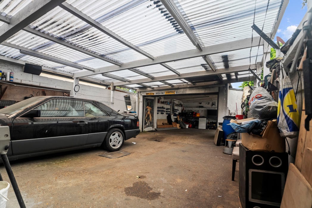 Property image 2 of 15
