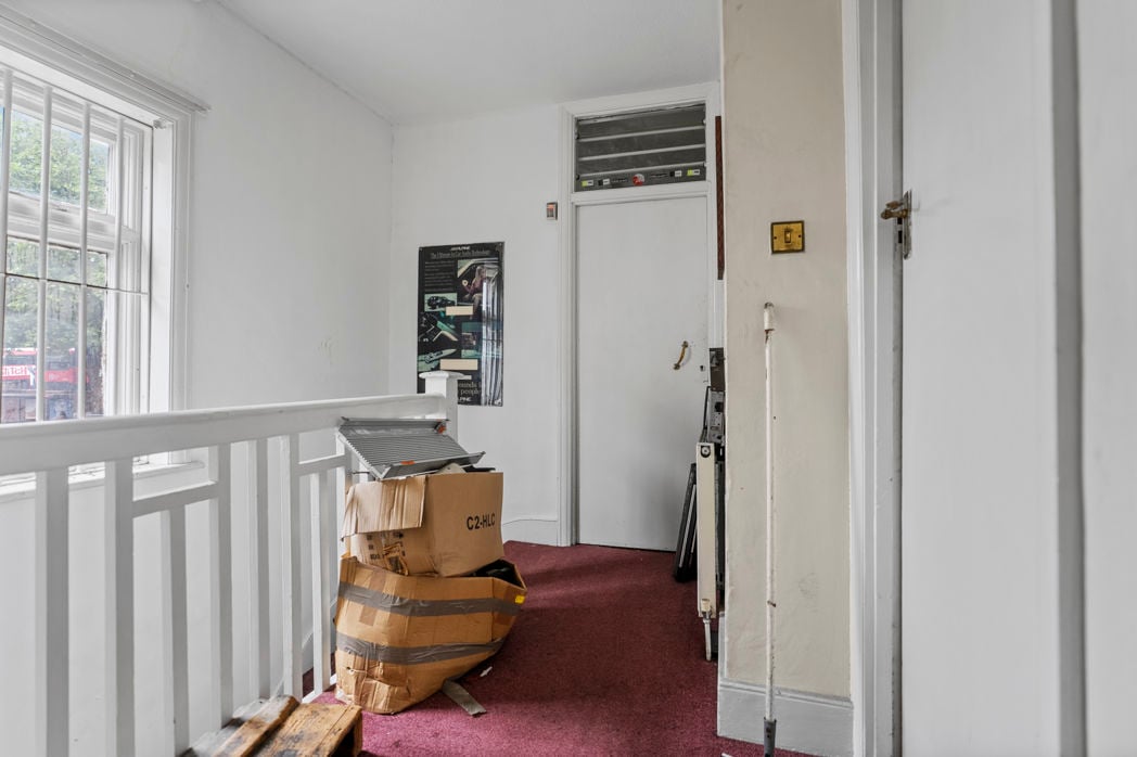 Property image 9 of 15