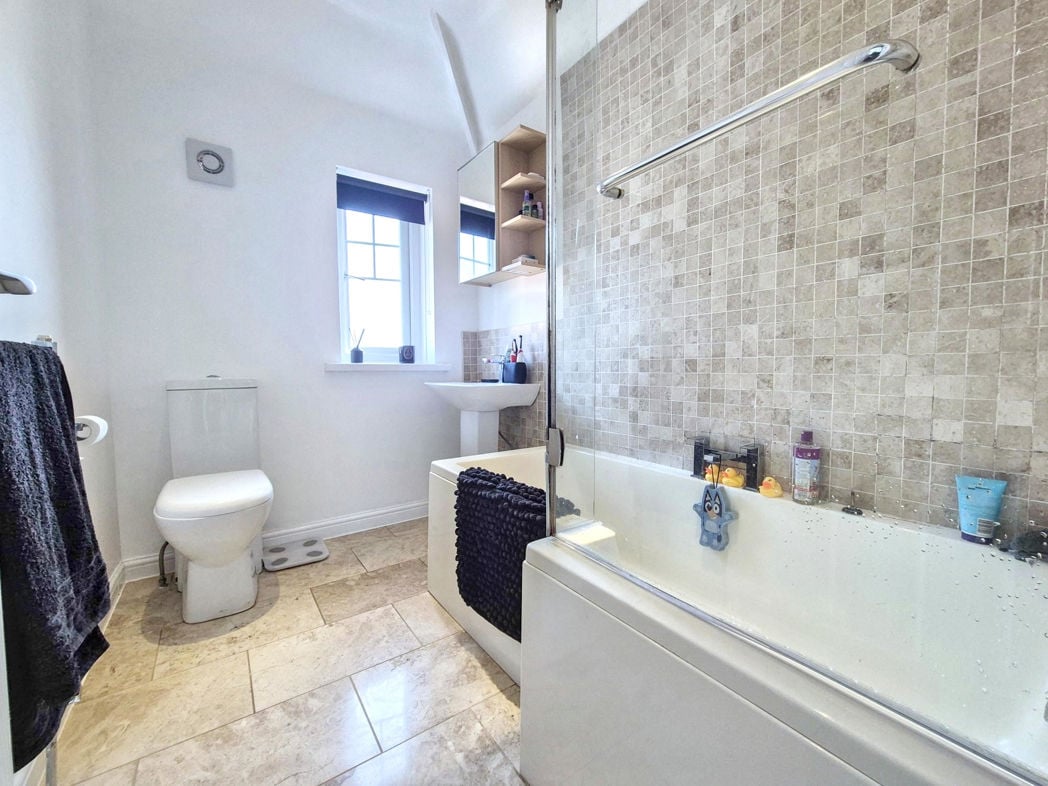 Property image 16 of 20