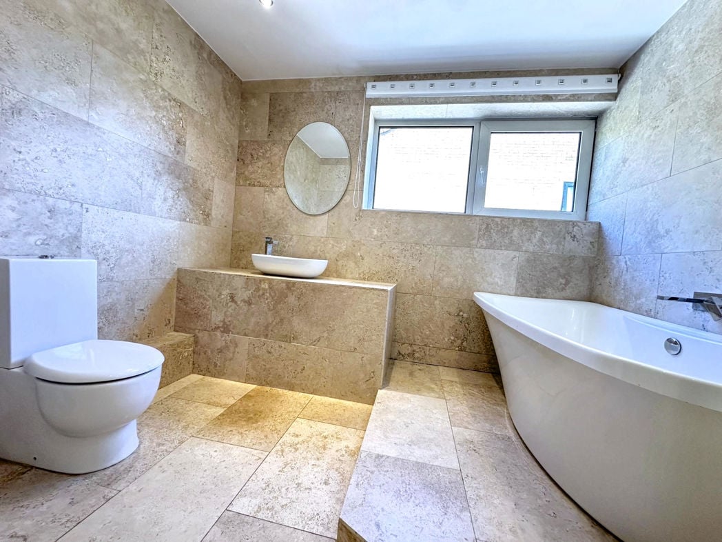 Property image 24 of 31