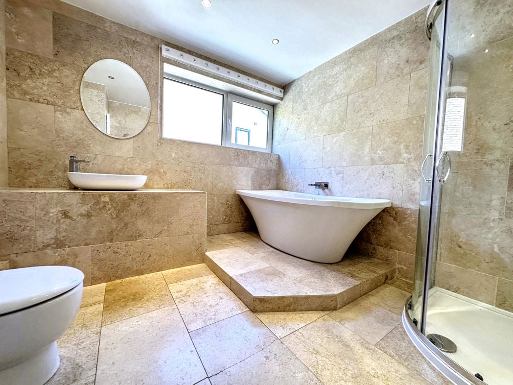 Property image 23 of 31