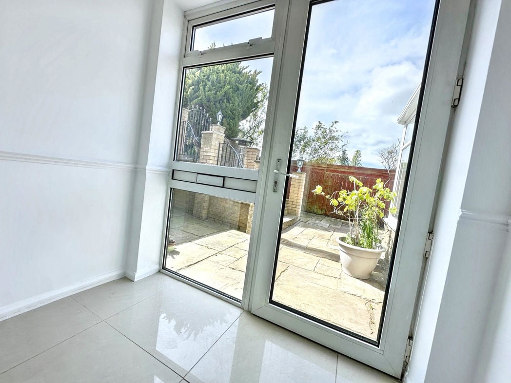 Property image 17 of 31