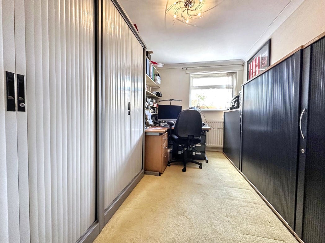 Property image 15 of 31