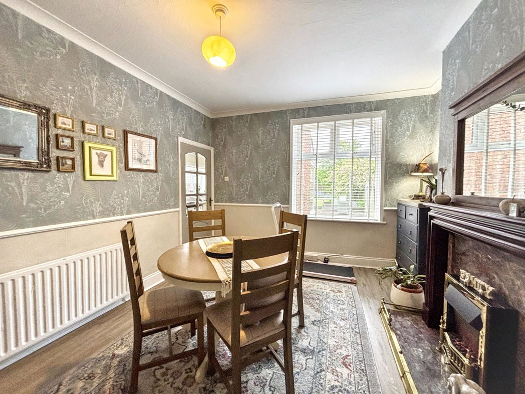 Property image 11 of 34
