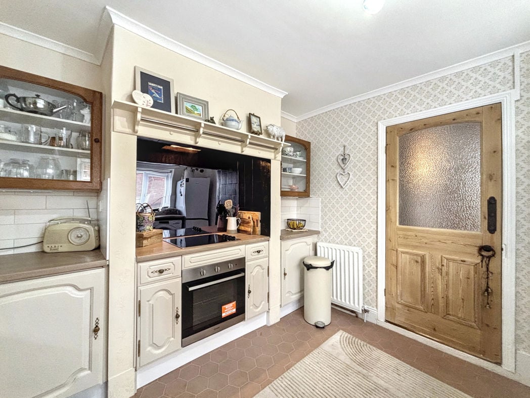 Property image 14 of 34