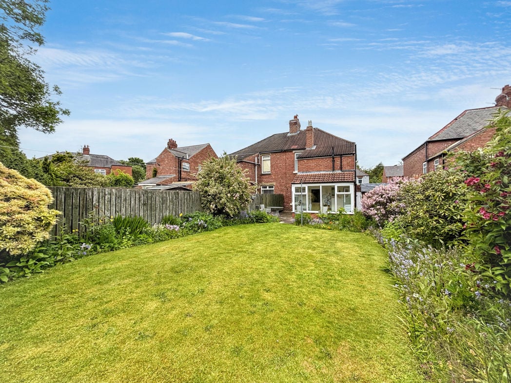 Property image 2 of 34