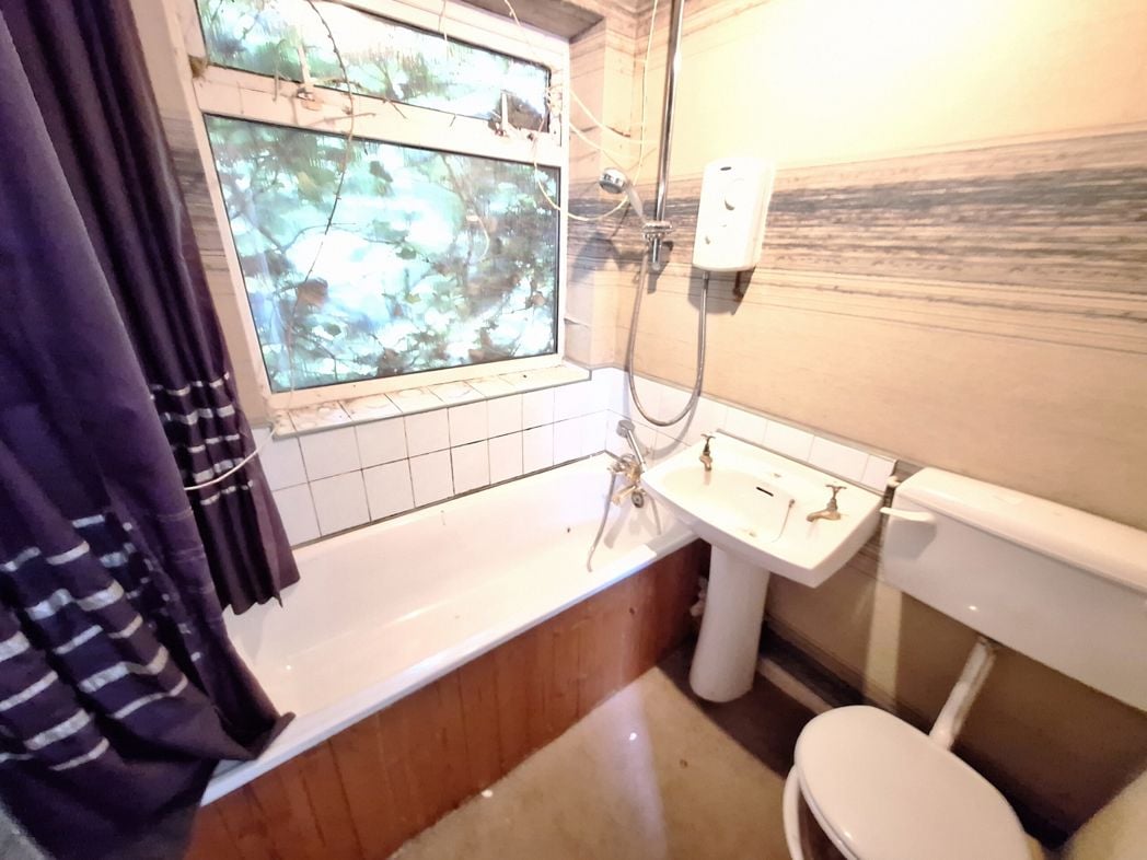 Property image 5 of 9