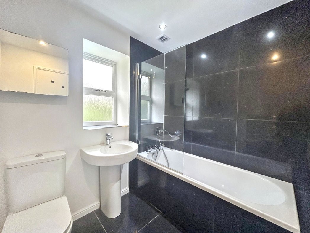 Property image 12 of 13