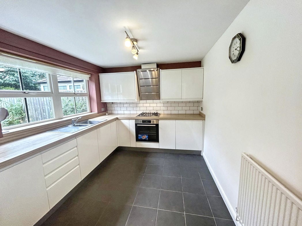 Property image 4 of 13