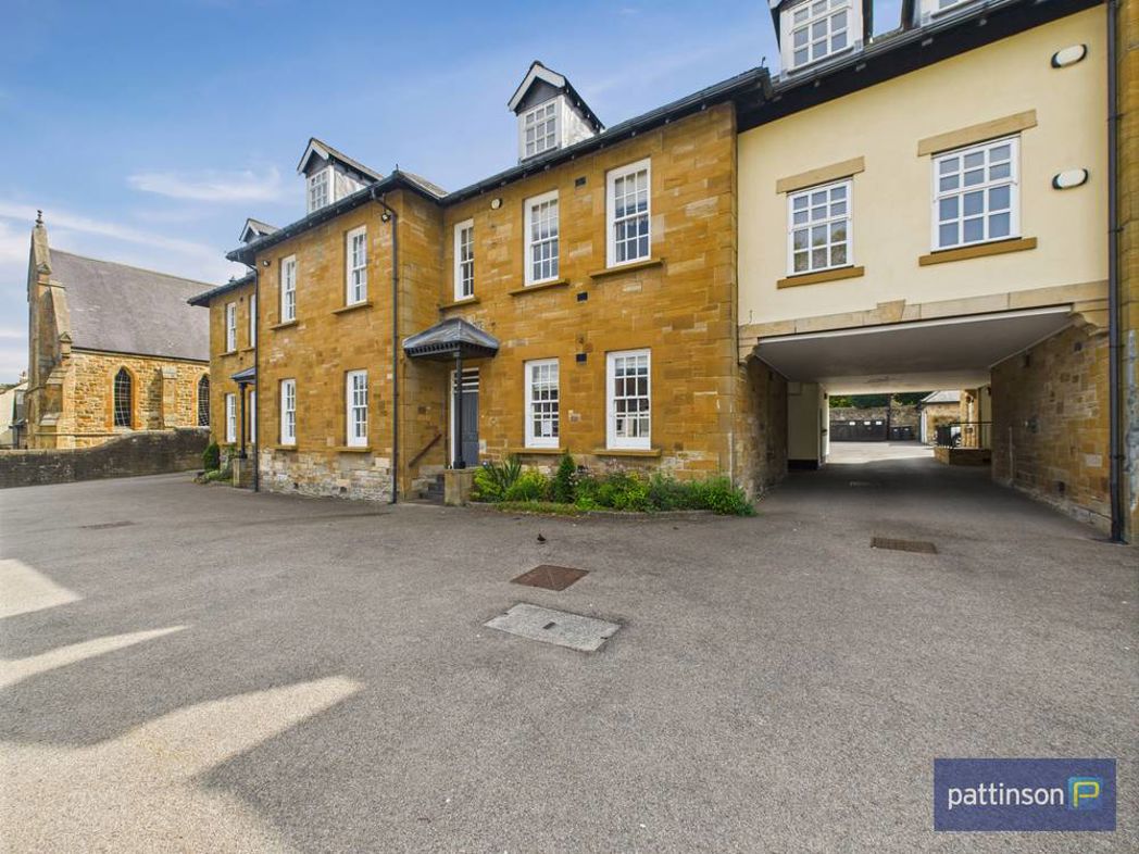 Property image 1 of 12