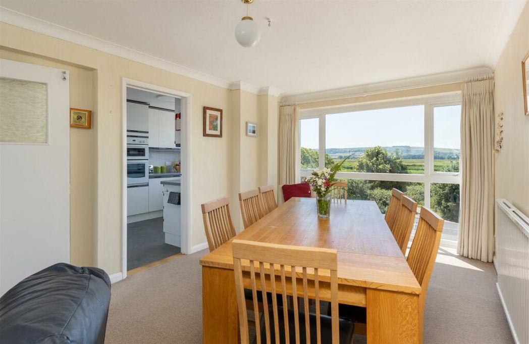 Property image 12 of 34