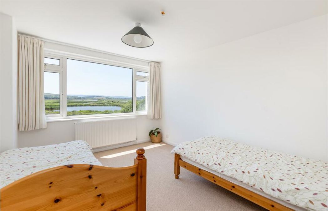 Property image 15 of 34