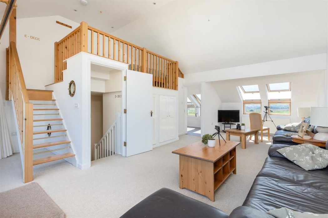 Property image 22 of 34