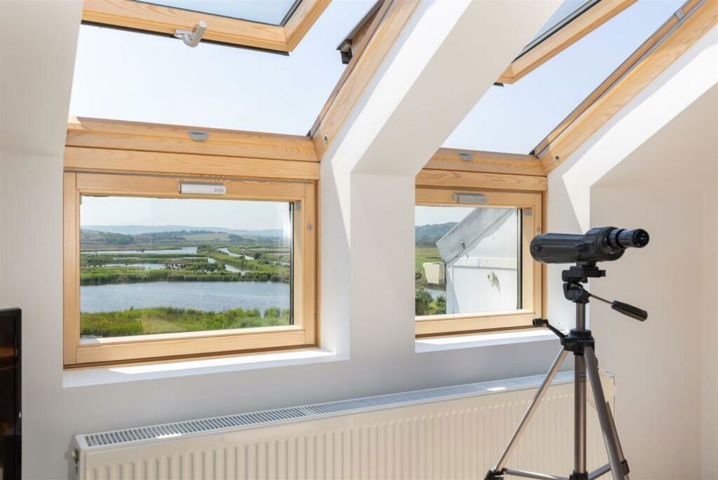 Property image 25 of 34