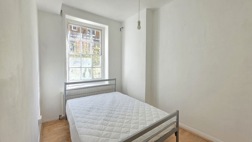 Flat 56 Enfield Cloisters, London, N1 6LD