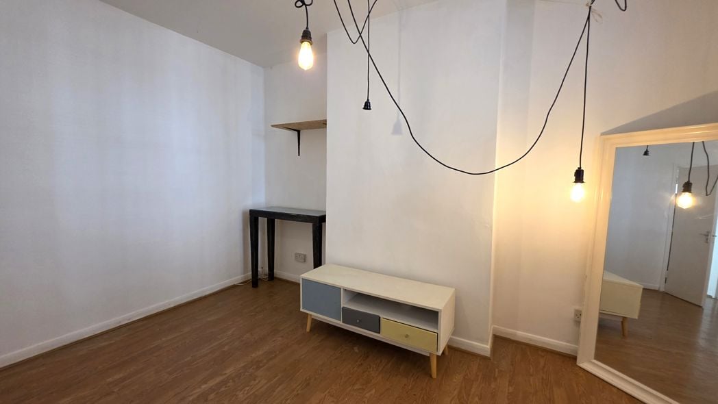 Flat 56 Enfield Cloisters, London, N1 6LD